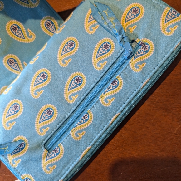 Vera Bradley beautiful set - Picture 11 of 11